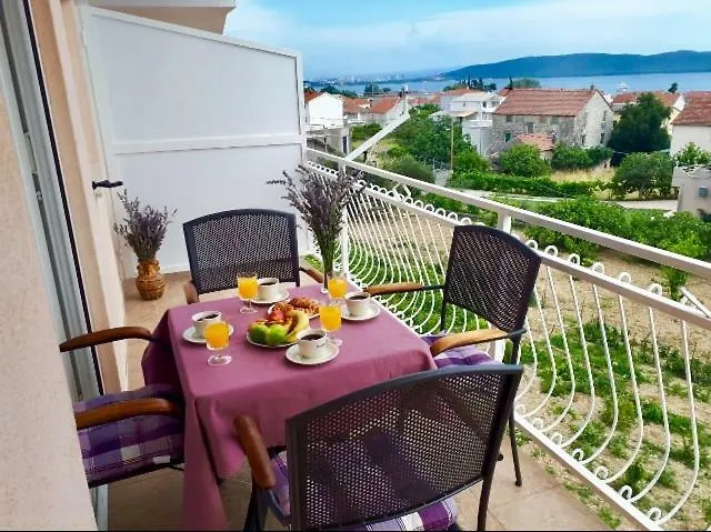 Apartments Brcic Kastela